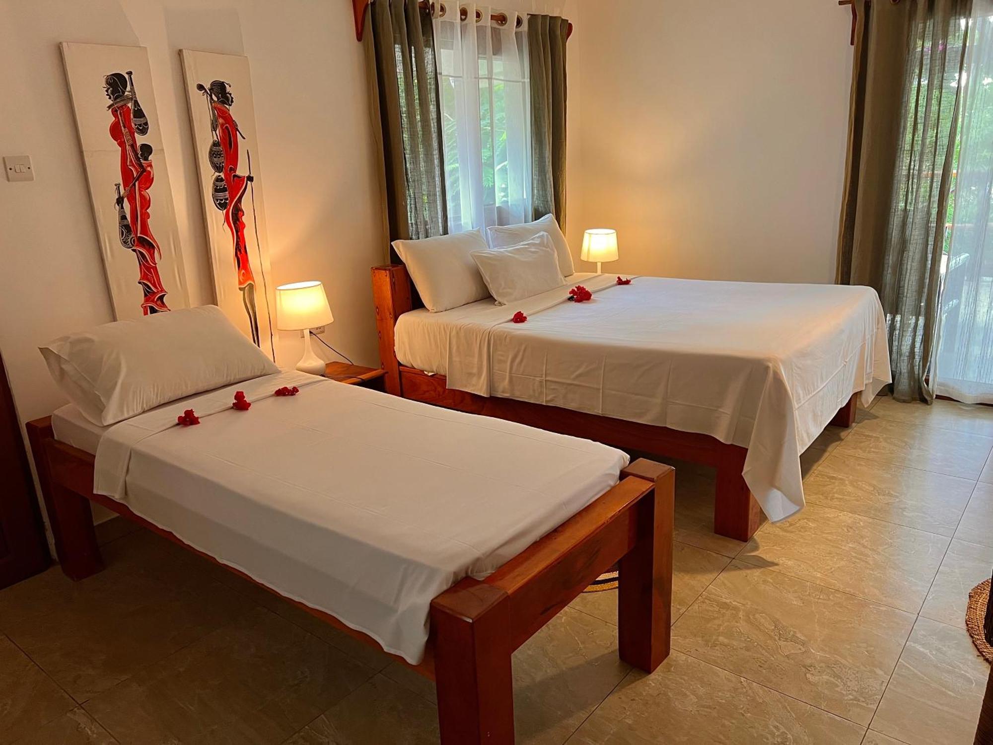 Stone Resort 吉汶瓦 外观 照片